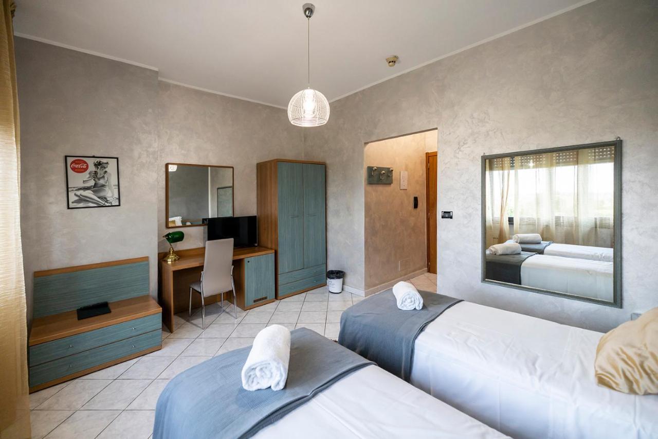 Piccolo Hotel Allamano Grugliasco Bagian luar foto