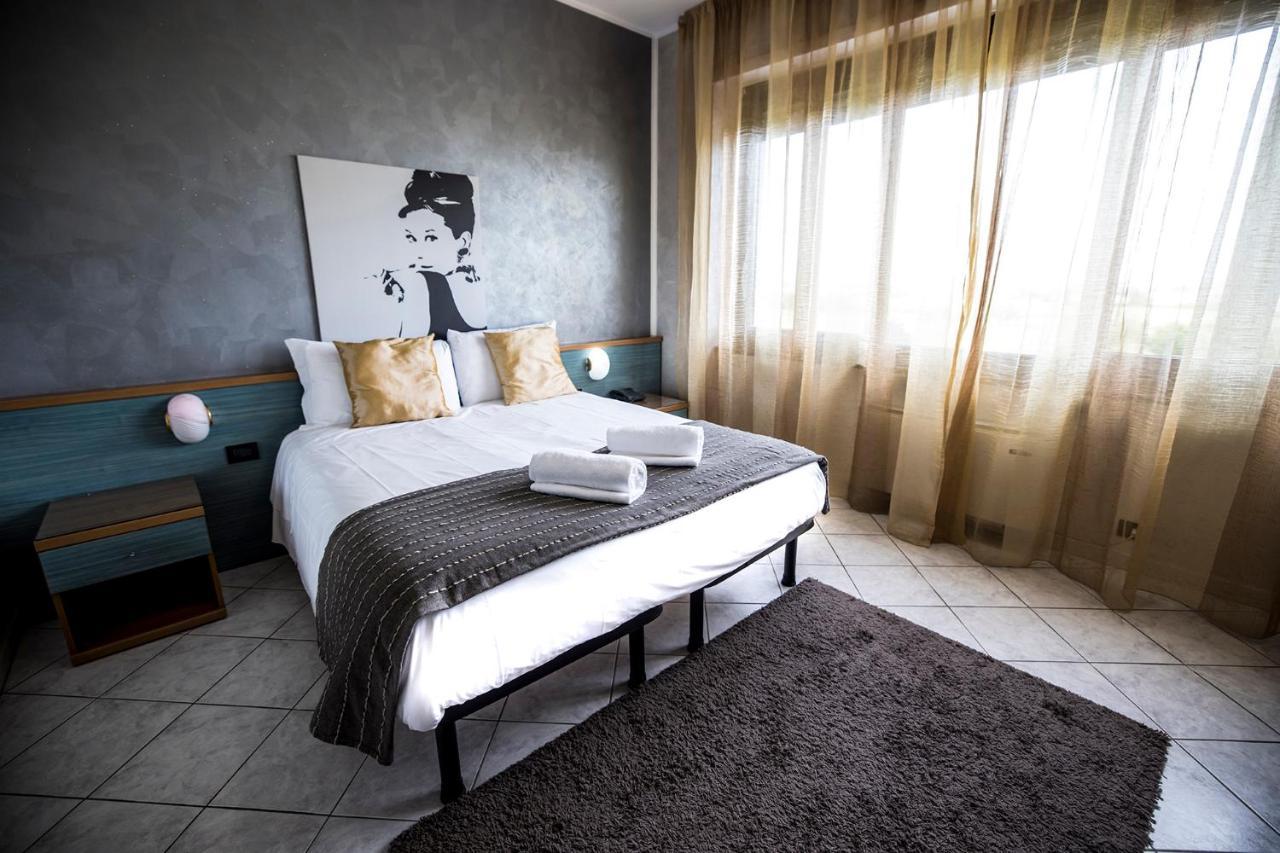Piccolo Hotel Allamano Grugliasco Bagian luar foto