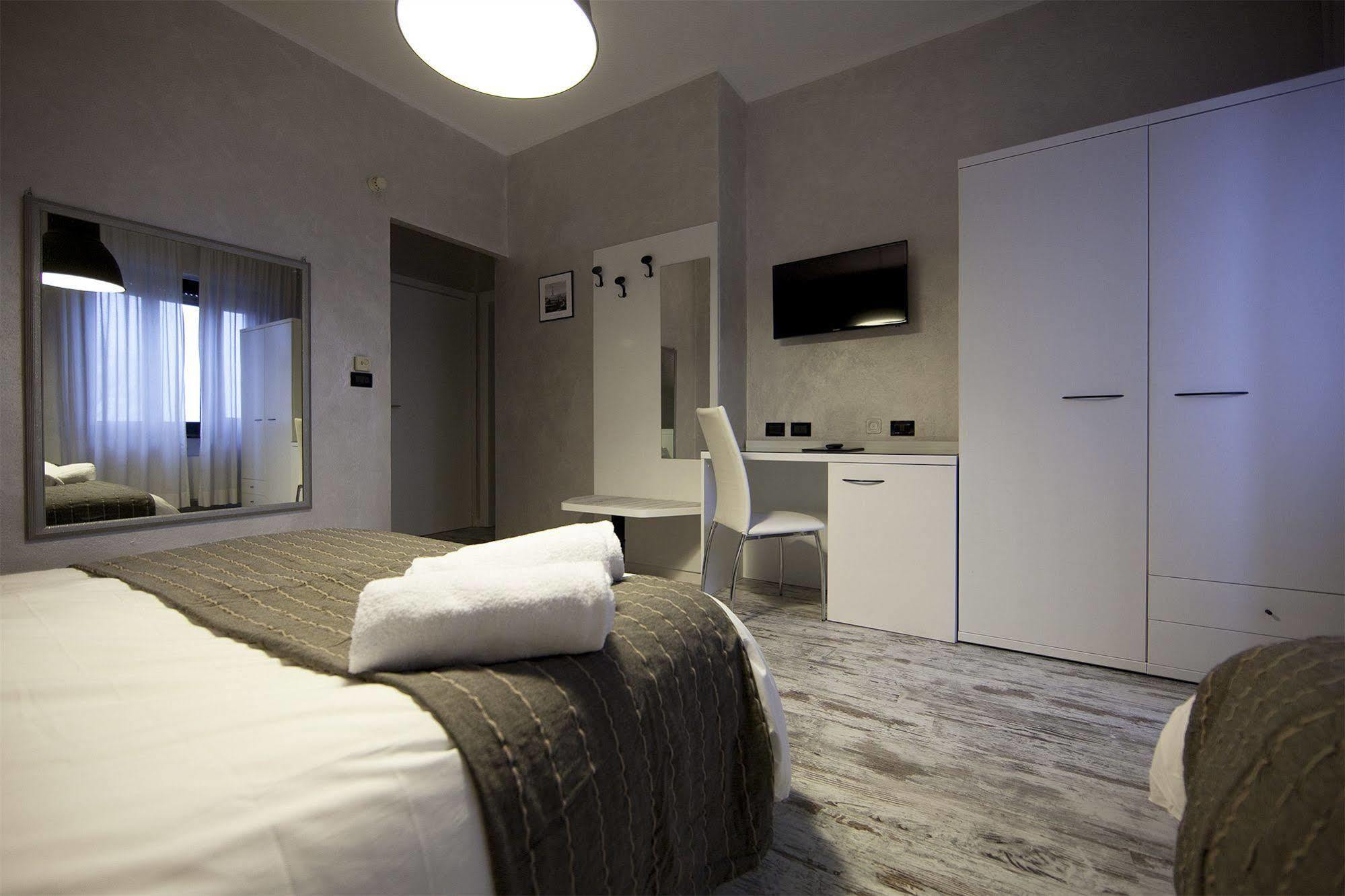 Piccolo Hotel Allamano Grugliasco Bagian luar foto